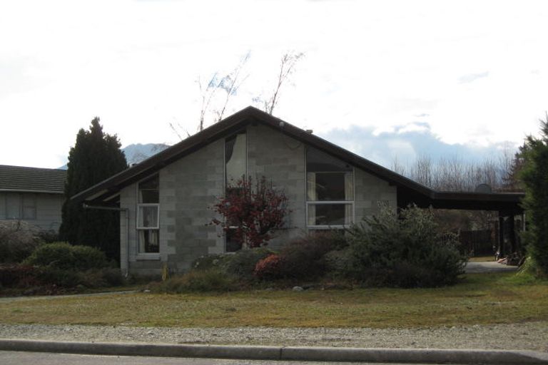 Photo of property in 110 Aubrey Road, Wanaka, 9305