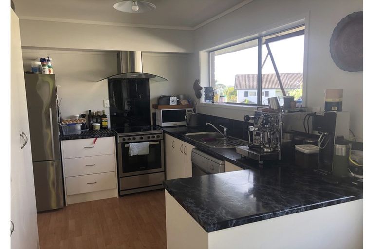 Photo of property in 1/71 Kowhai Road, Mairangi Bay, Auckland, 0630