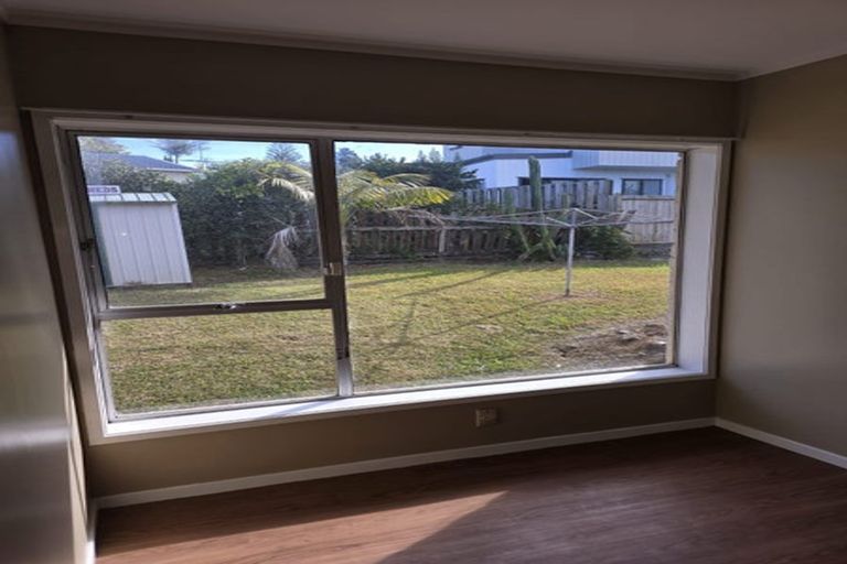 Photo of property in 2/15 Parker Avenue, New Lynn, Auckland, 0600