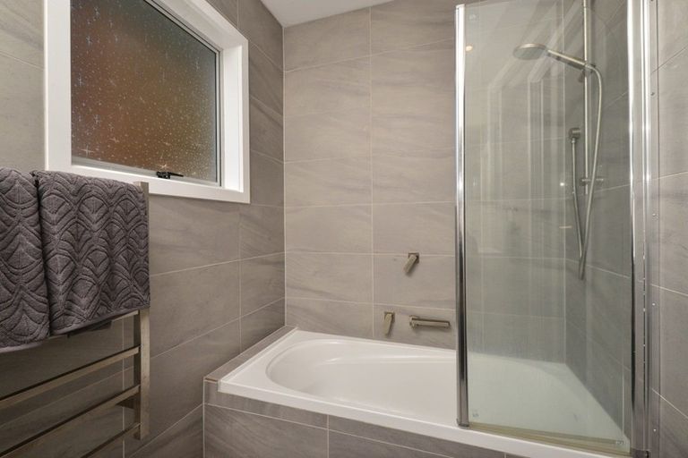 Photo of property in 17 Exeter Street, Glenview, Hamilton, 3206