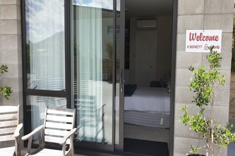 Photo of property in 8 Bovett Place, Wanaka, 9305