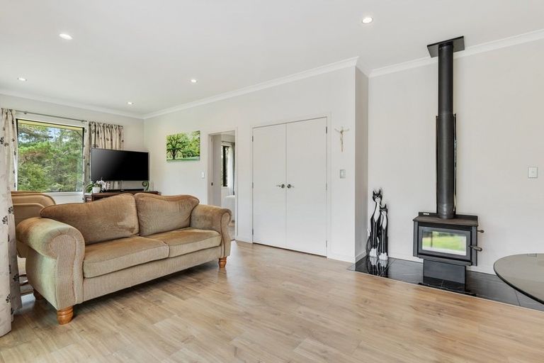 Photo of property in 18 Collings Drive, Lucas Heights, Albany, 0793