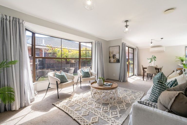 Photo of property in 2/41 Athlone Crescent, Avalon, Lower Hutt, 5011