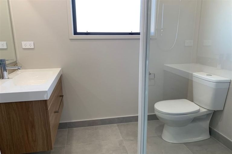 Photo of property in 8 Dida Park Drive, Kumeu, 0810