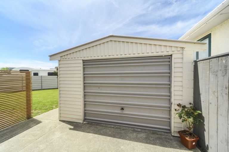 Photo of property in 95 Churchill Avenue, Hokowhitu, Palmerston North, 4410