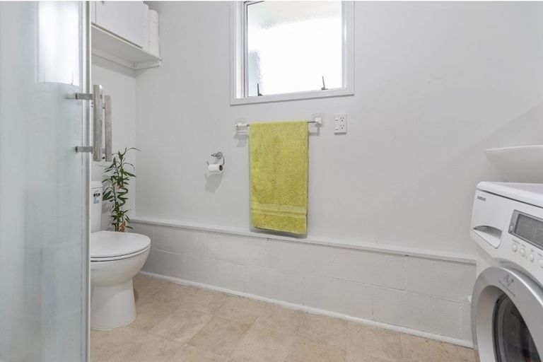 Photo of property in 2 Leander Road, Bayswater, Auckland, 0622