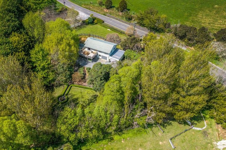 Photo of property in 52 Katherine Mansfield Drive, Whitemans Valley, Upper Hutt, 5371