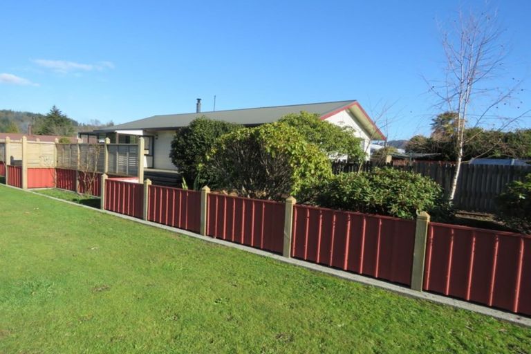 Photo of property in 14 Andersen Street, Reefton, 7830