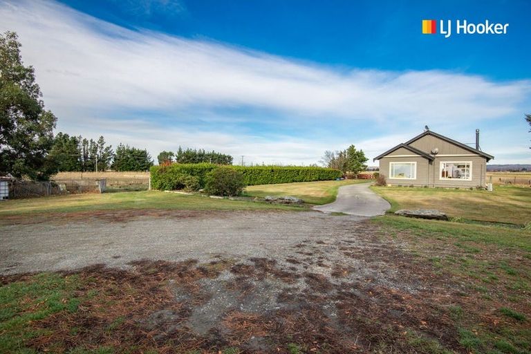 Photo of property in 6189 Middlemarch-sutton Road, Middlemarch, 9597