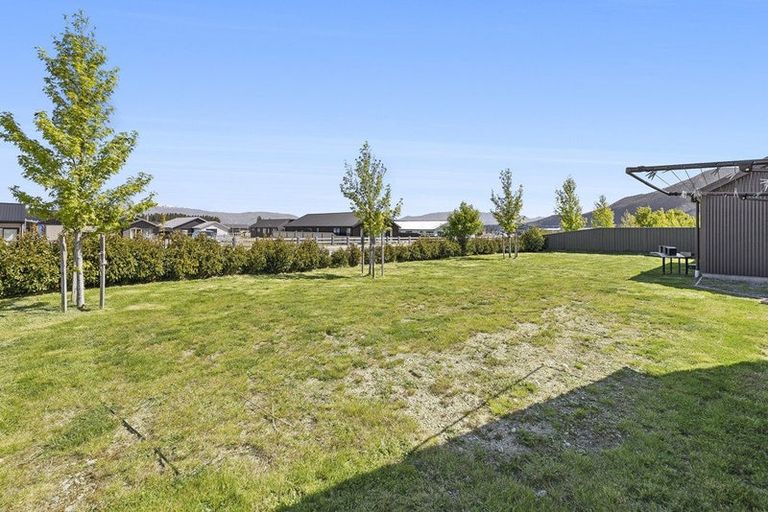 Photo of property in 27 Dingle Street, Lake Hawea, Wanaka, 9382
