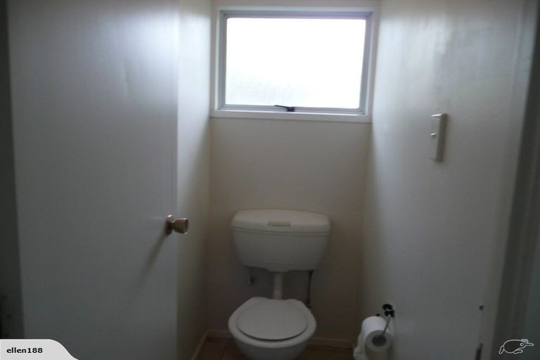 Photo of property in 9 Silverstone Place, Henderson, Auckland, 0612