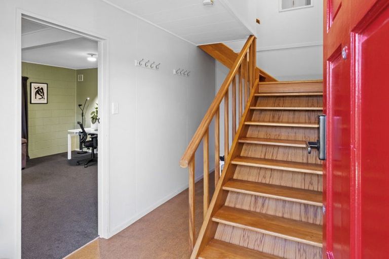 Photo of property in 33 Palmerston Road, Havelock North, 4130