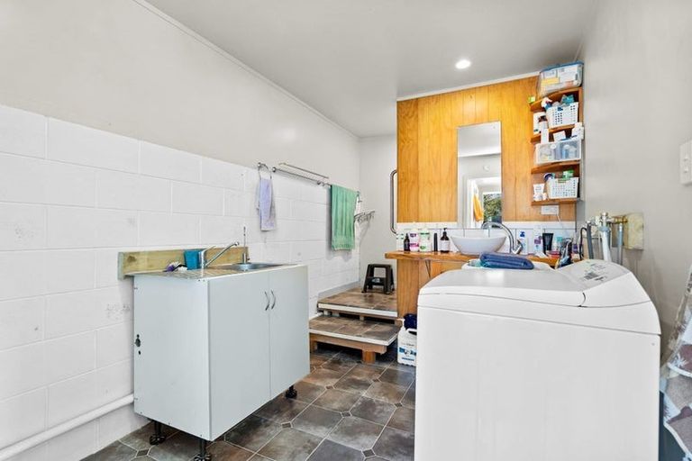 Photo of property in 80 Marsden Point Road, Ruakaka, 0116