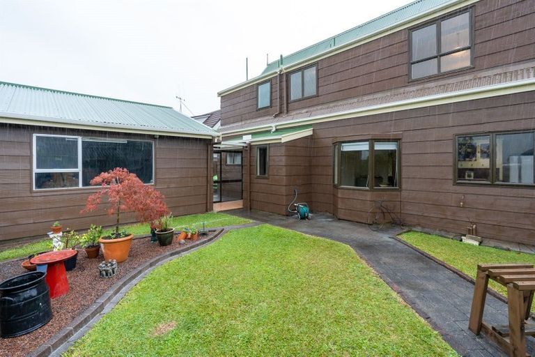 Photo of property in 35 Lachlan Drive, Dinsdale, Hamilton, 3204