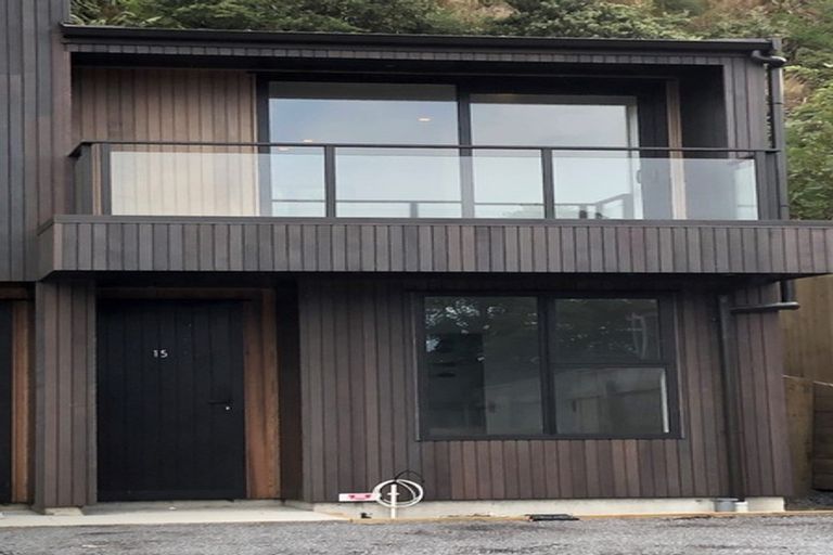 Photo of property in 15/20 Trent Street, Island Bay, Wellington, 6023