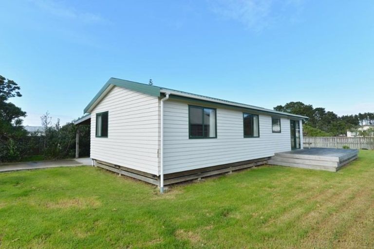Photo of property in 5 Taotahi Walk, Ruakaka, 0116