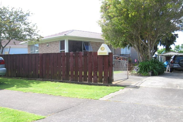Photo of property in 9 Alabaster Drive, Papatoetoe, Auckland, 2025
