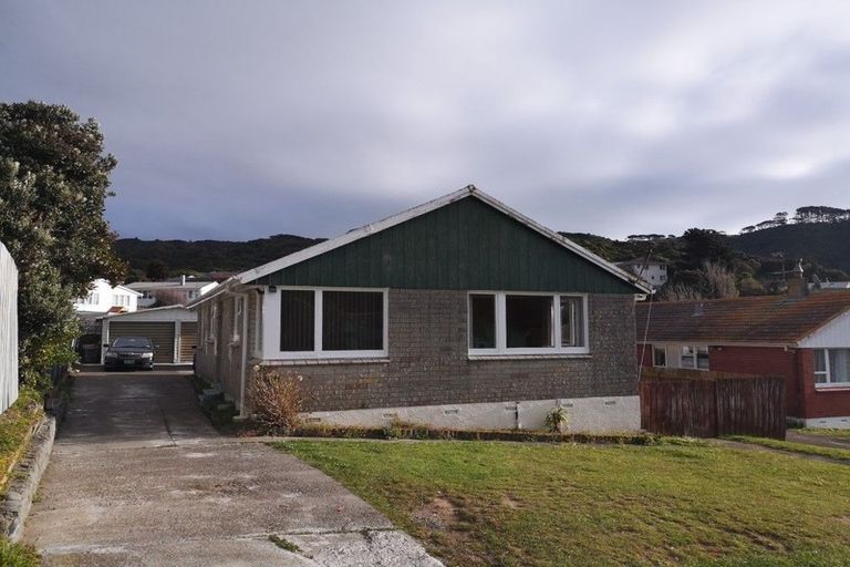 Photo of property in 107 Rangituhi Crescent, Takapuwahia, Porirua, 5022