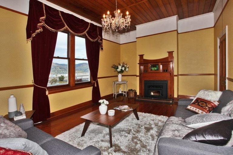 Photo of property in 5 Voelas Road, Lyttelton, 8082