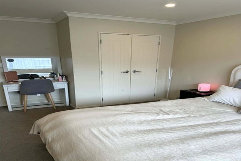 Photo of property in 42 Peter Hall Drive, Kelvin Grove, Palmerston North, 4414