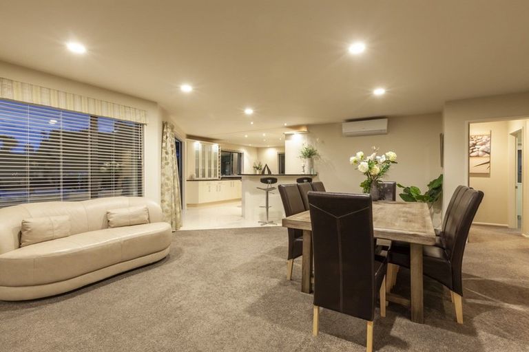 Photo of property in 17 Windsor Avenue, Waikanae, 5036