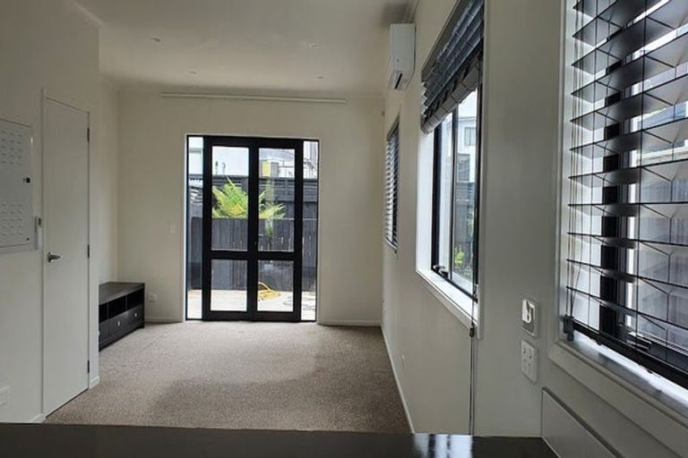 Photo of property in 5 Flounder Road, Hobsonville, Auckland, 0616