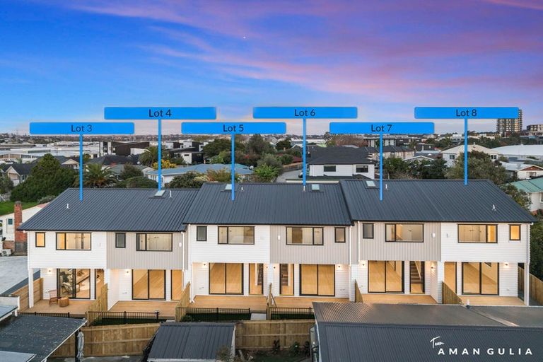 Photo of property in 1/16 Binsted Road, New Lynn, Auckland, 0600