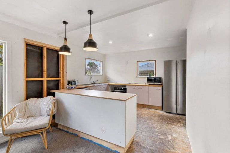 Photo of property in 39 Winters Road, Redwood, Christchurch, 8051