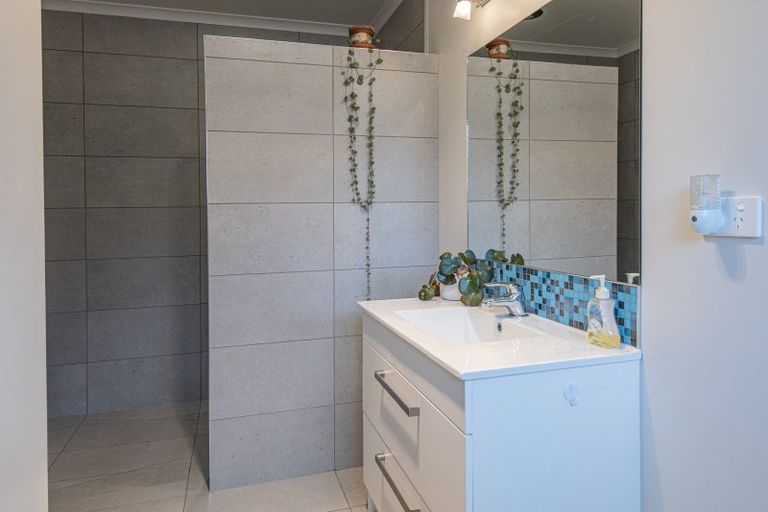 Photo of property in 13 North Crest Drive, Onerahi, Whangarei, 0110