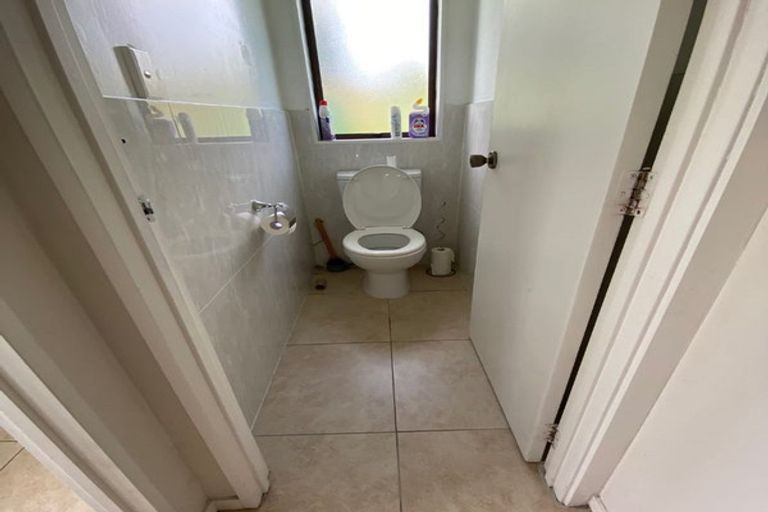 Photo of property in 8b Greenstone Place, Clover Park, Auckland, 2019