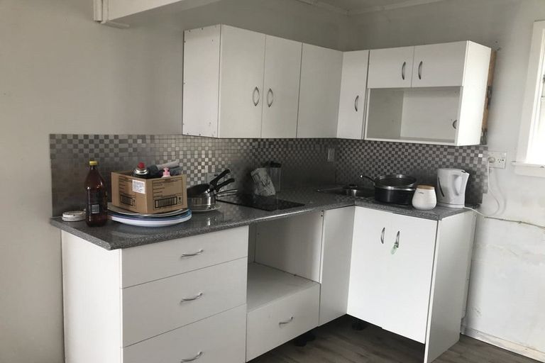 Photo of property in 22 Weymouth Street, New Plymouth, 4310