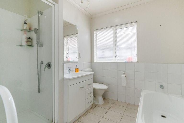 Photo of property in 2/83 Victoria Road, Papatoetoe, Auckland, 2025