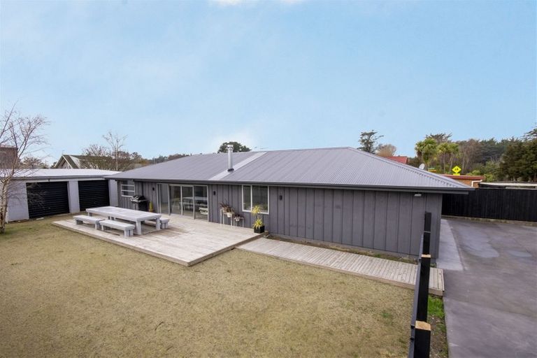Photo of property in 4 Waikuku Beach Road, Waikuku Beach, 7473