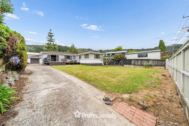 Photo of property in 373 Stokes Valley Road, Stokes Valley, Lower Hutt, 5019