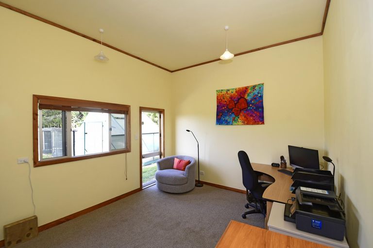 Photo of property in 32 Waterview Crescent, Kaiwaka, 0573