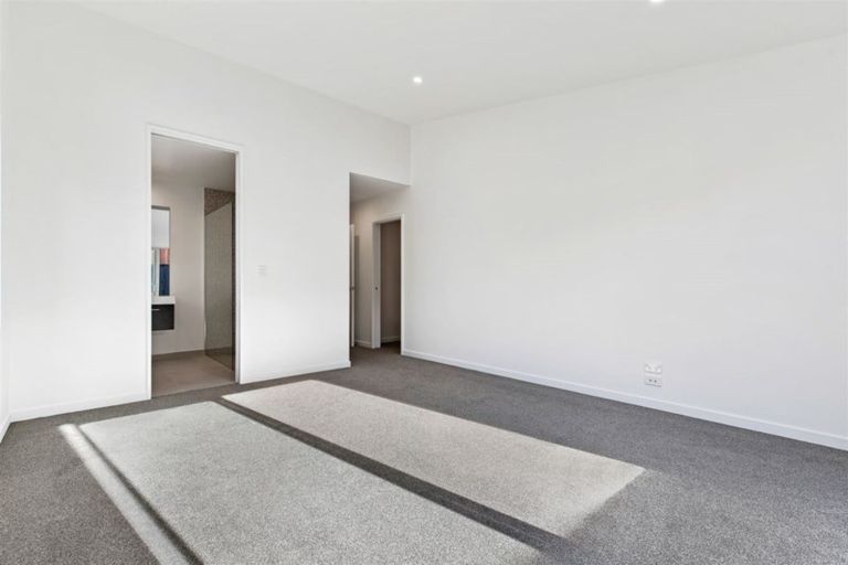 Photo of property in 11 Lewis Close, Rangiora, 7400