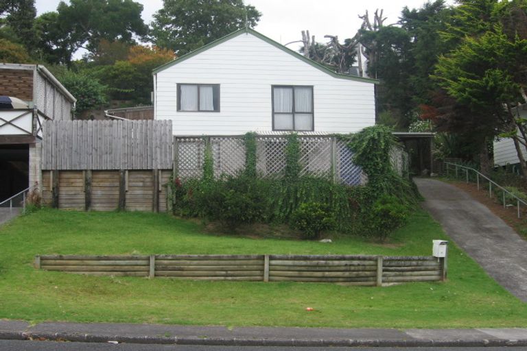 Photo of property in 68 Powrie Street, Glenfield, Auckland, 0629