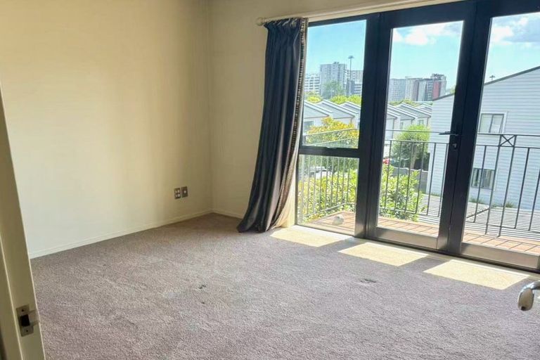 Photo of property in Greenwich Apartments, 7/3 Burton Street, Grafton, Auckland, 1010