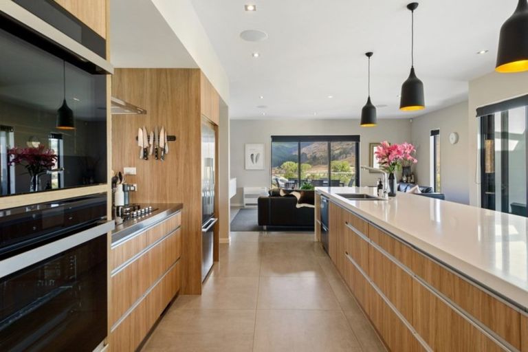 Photo of property in 3 Jahan Lane, Cashmere, Christchurch, 8022