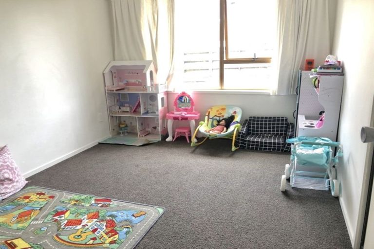 Photo of property in 1/205 Bucklands Beach Road, Bucklands Beach, Auckland, 2012