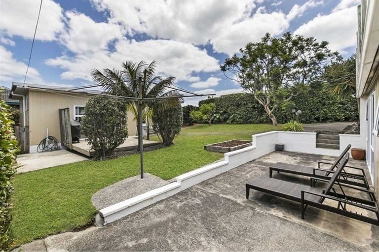 Photo of property in 57 Bradbury Road, Botany Downs, Auckland, 2010