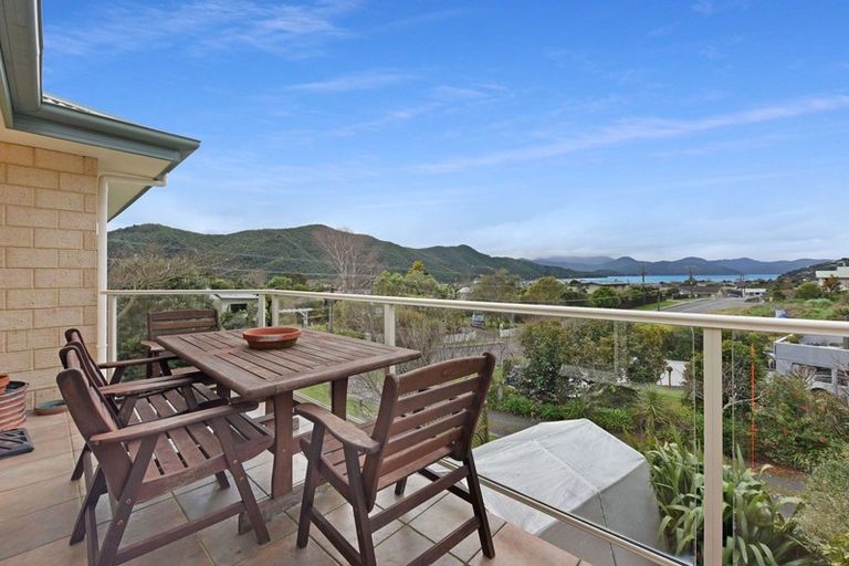 Photo of property in 34 Moana View Road, Waikawa, Picton, 7220