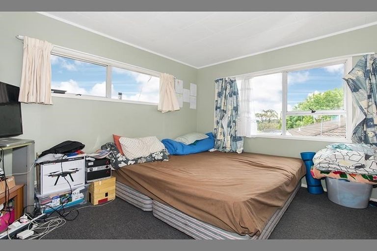Photo of property in 145 Universal Drive, Henderson, Auckland, 0610