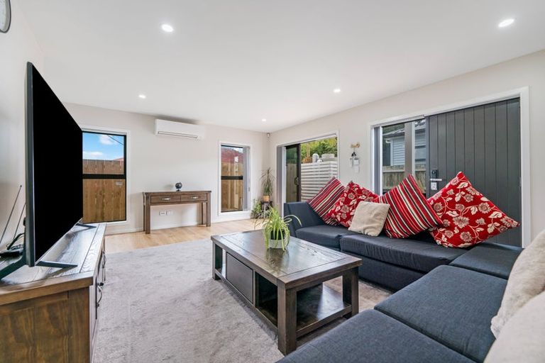 Photo of property in 538d Swanson Road, Ranui, Auckland, 0612