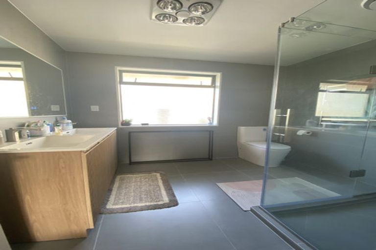 Photo of property in 8 Marlon Lane, East Tamaki, Auckland, 2016