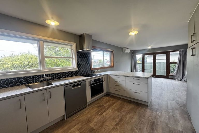 Photo of property in 50 Staveley Street, Avonhead, Christchurch, 8042