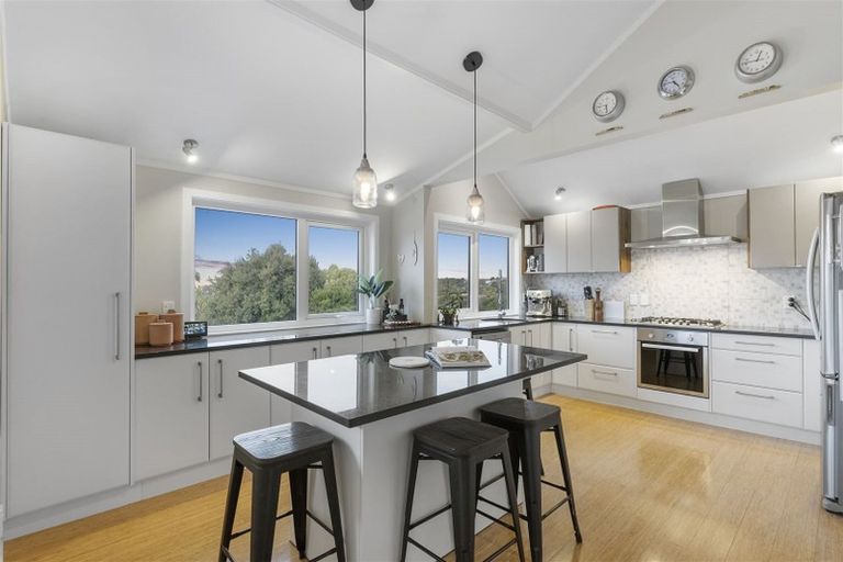 Photo of property in 13 Miraka Place, Birkenhead, Auckland, 0626