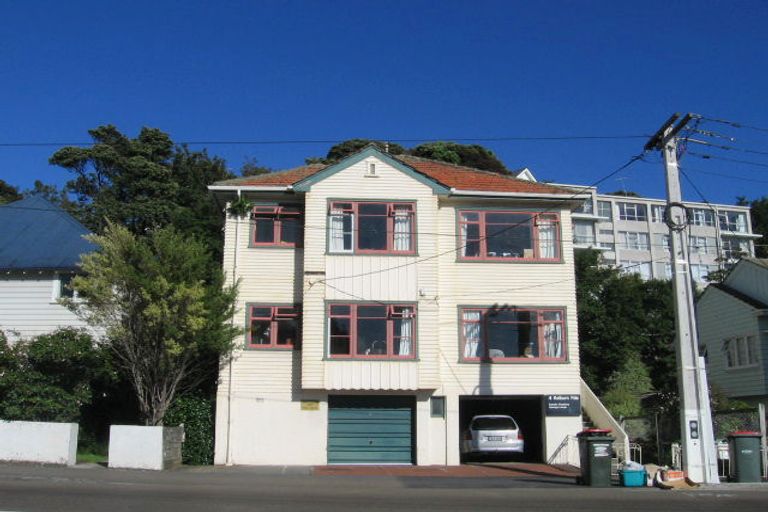 Photo of property in 4 Kelburn Parade, Kelburn, Wellington, 6012