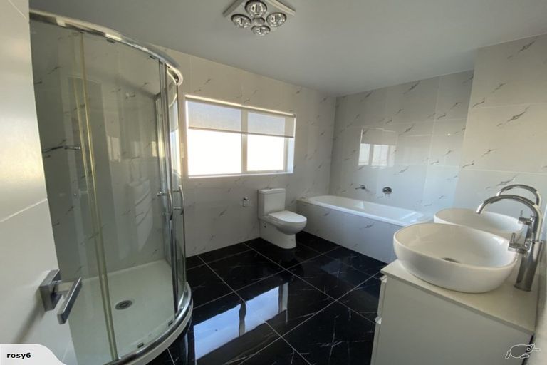 Photo of property in 43 Maylee Crescent, Gulf Harbour, Whangaparaoa, 0930