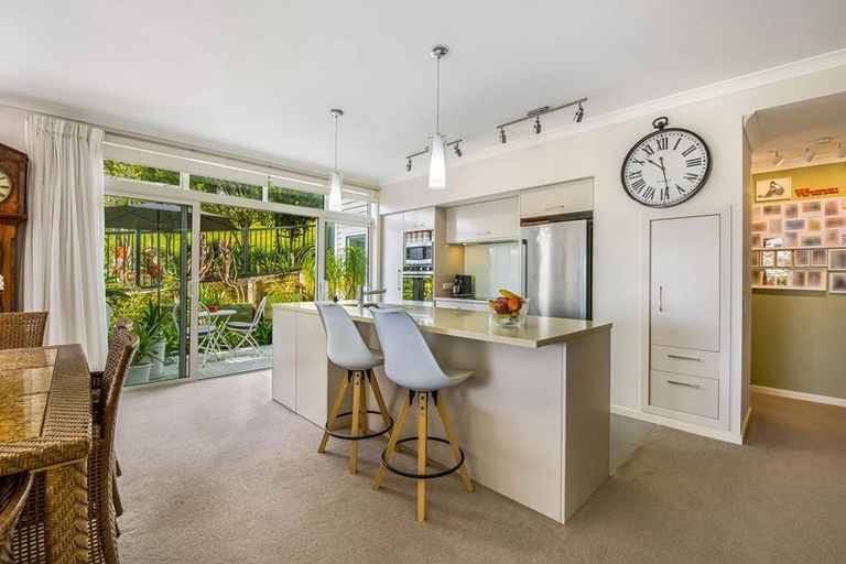 Photo of property in 6 Park Lane, Orewa, 0931
